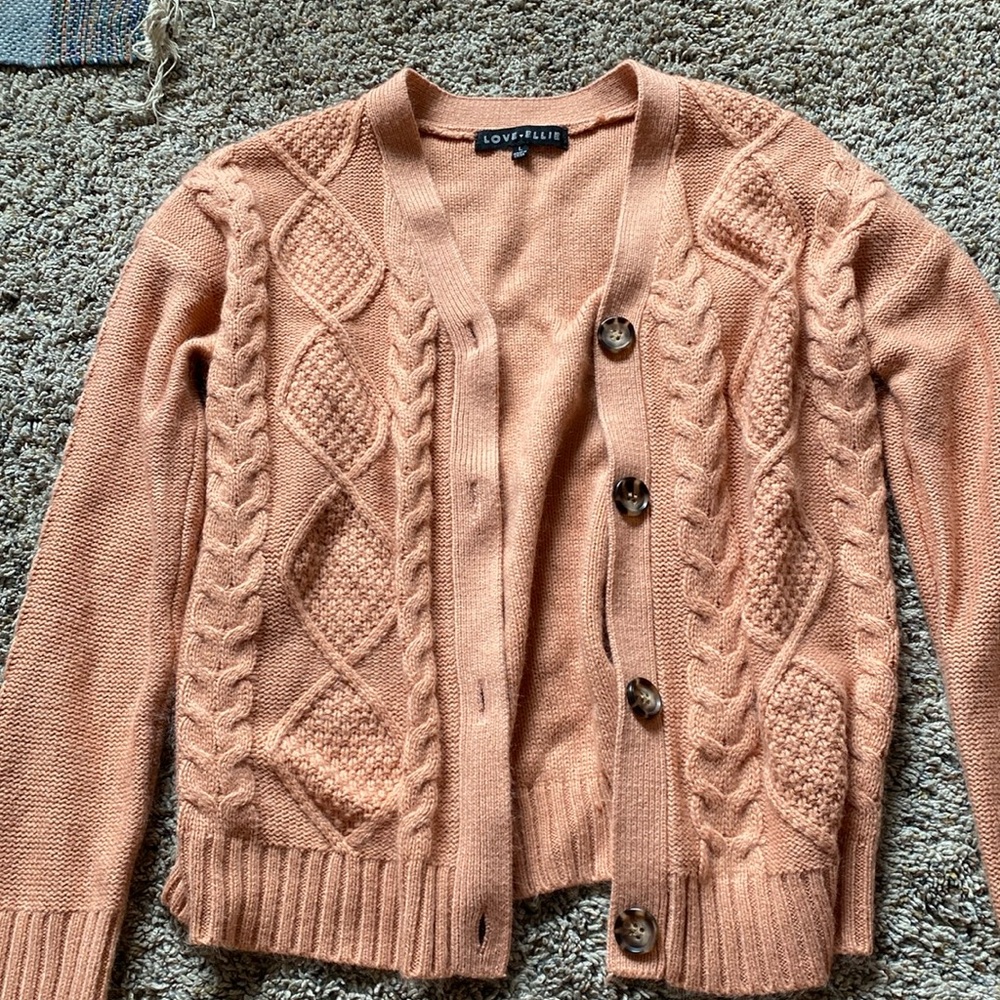 Peachy sweater from the brand Love Ellie; kids large
